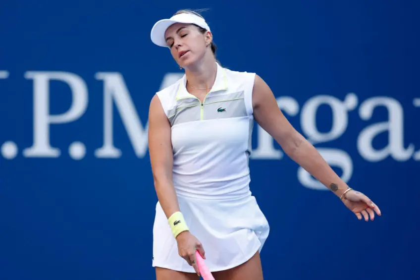 Anastasia Pavlyuchenkova rips drunk AO fans who disturbed her by 'meowing' at her