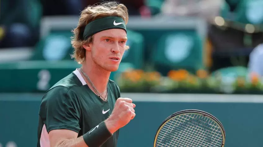 Andrey Rublev reacts to avoiding surprise loss in Bastad opener