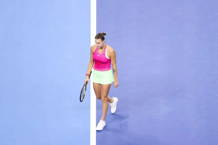 Aryna Sabalenka shows her respect for her opponent