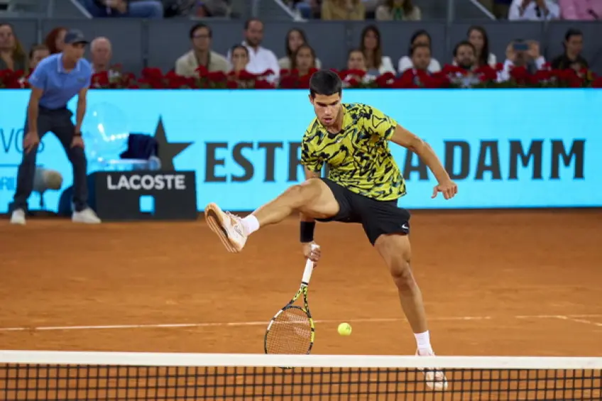 ATP Madrid: Carlos Alcaraz battles past Karen Khachanov, earns his last teenage win