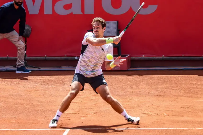 ATP Marrakech: Roberto Carballes Baena performs escape versus Daniel Evans