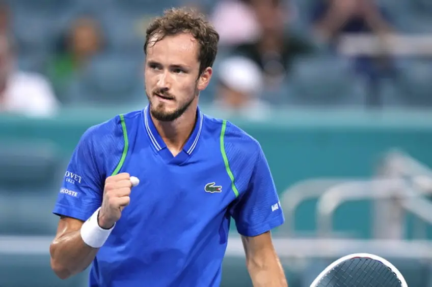 ATP Miami: Daniil Medvedev sails into R3. How many games did he lose?