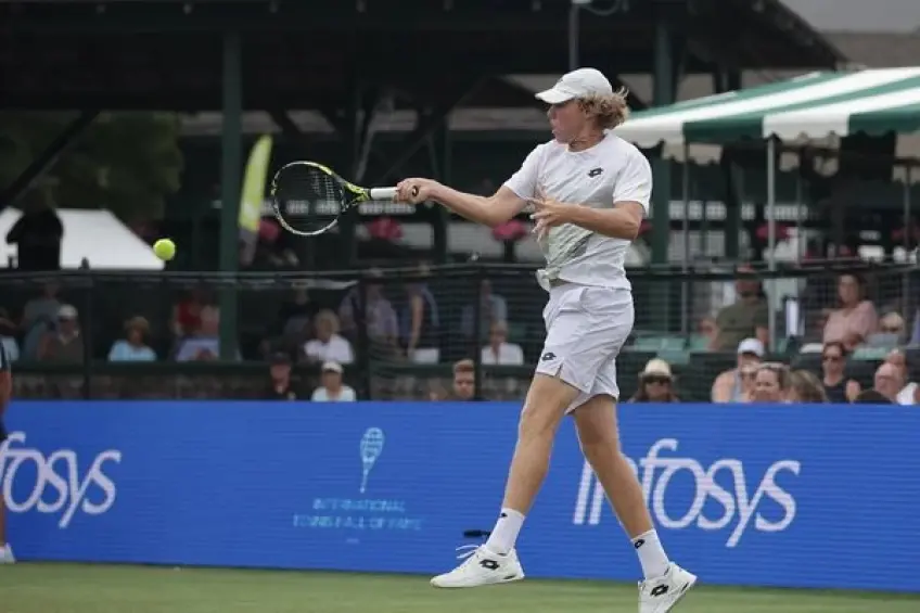 ATP Newport: Alex Michelsen, 18, reaches first ATP final