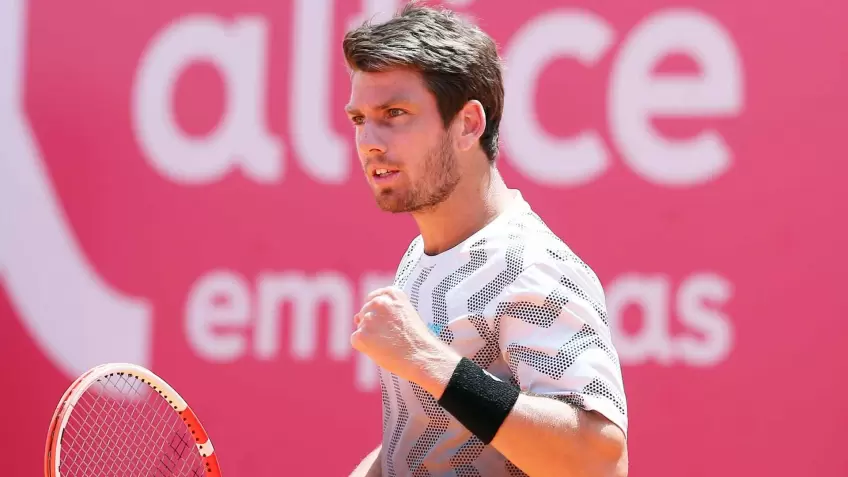 Cameron Norrie reacts to beating Francisco Cerundolo in Lyon opener 