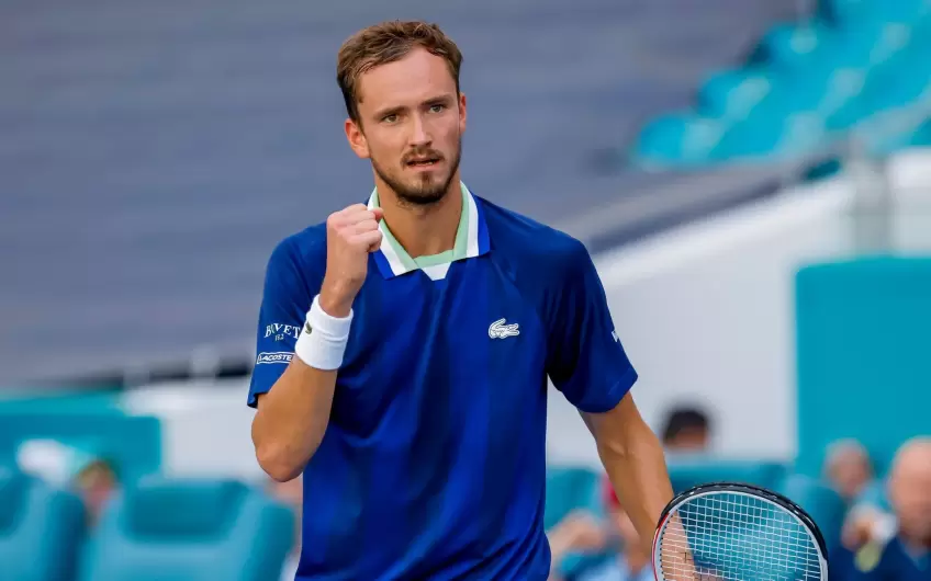 Daniil Medvedev comments on beating Laslo Djere at French Open