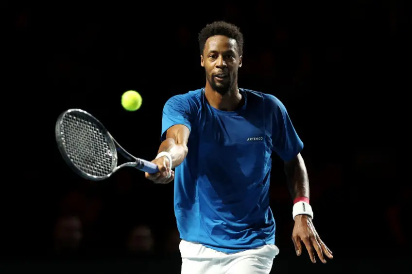 Gael Monfils suffers a bad injury at the Ultimate Tennis Showdown