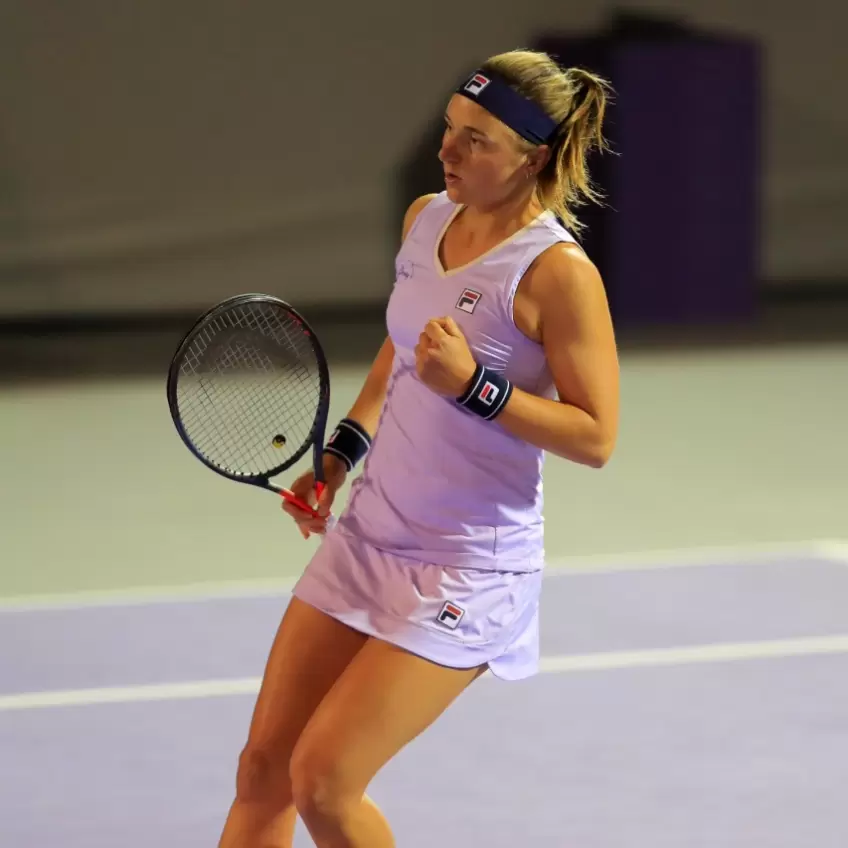 Guadalajara Open: Nadia Podoroska, Eugenie Bouchard start with wins