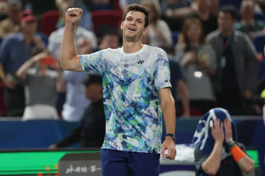 Hubert Hurkacz triumphs in Shanghai: "Nice to play in front of Roger Federer"
