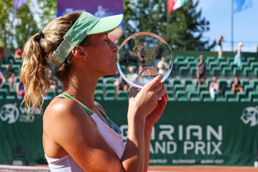 Hungarian Grand Prix: Bernarda Pera claims maiden WTA crown in Budapest