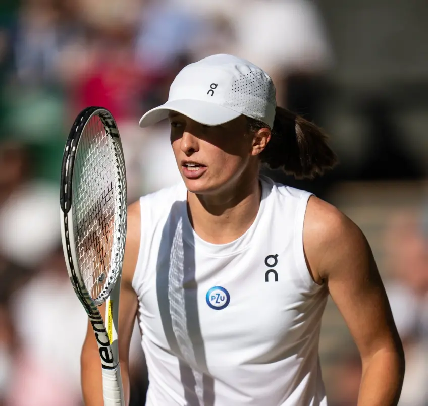 Iga Swiatek has message for Wimbledon champion Marketa Vondrousova