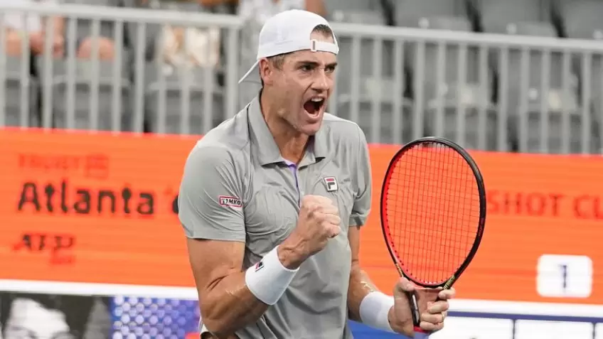 John Isner: I was fishing on boat when I was Brandon Nakashima's age 