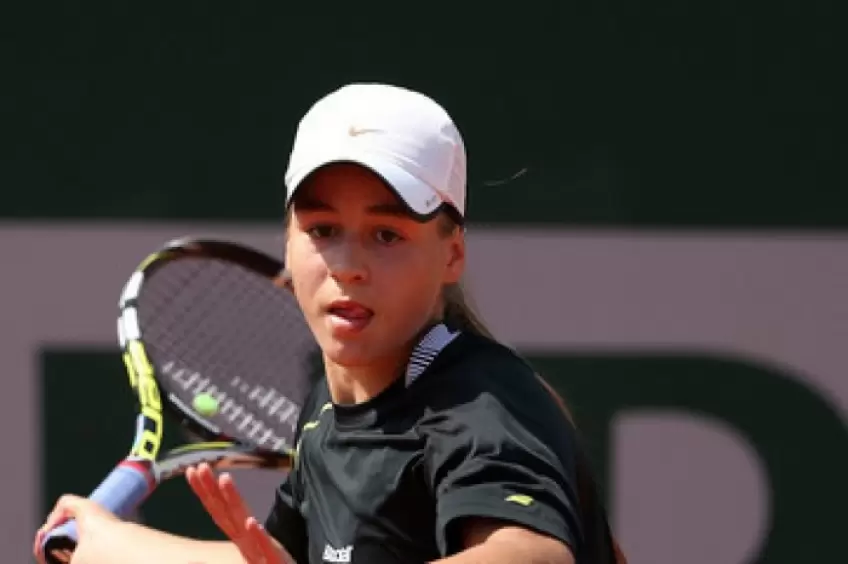 Kristina Schmiedlova to meet Jelena Ostapenko in the girls singles final at Wimbledon