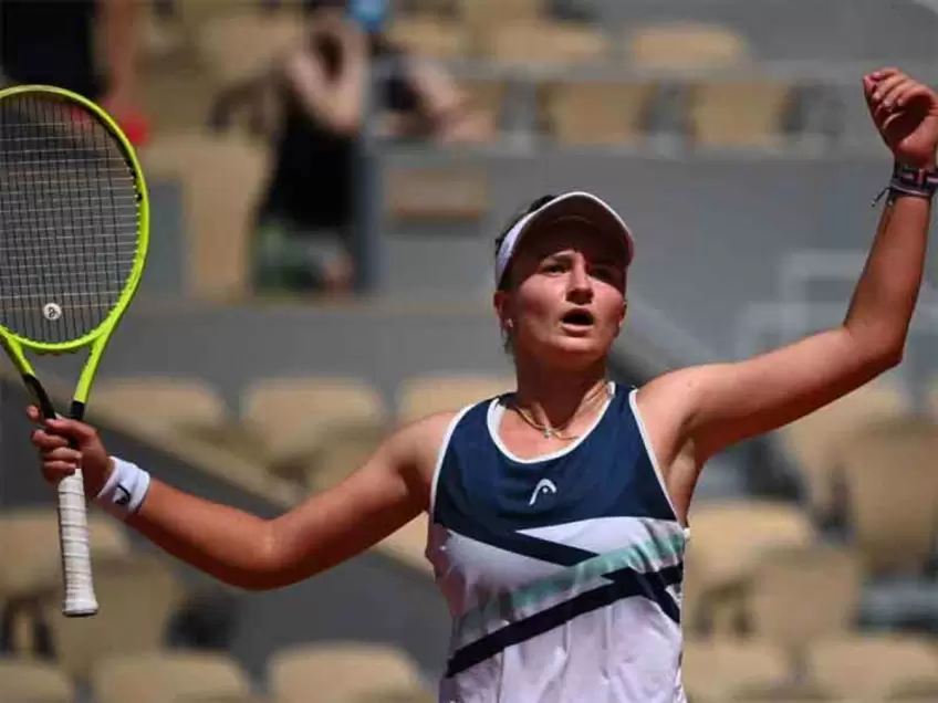 Prague Open: Barbora Krejcikova sets up QF against Katerina Siniakova