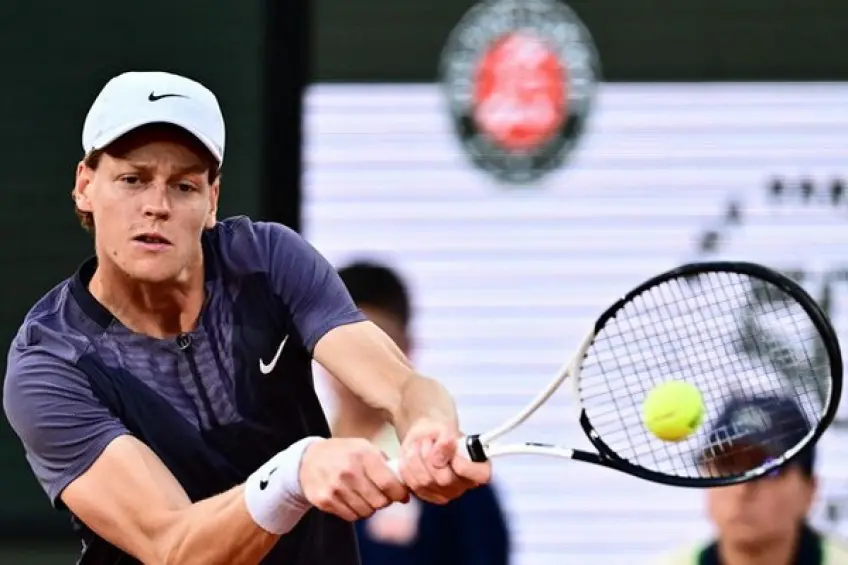 Roland Garros: Jannik Sinner makes convincing start. Is this his year?