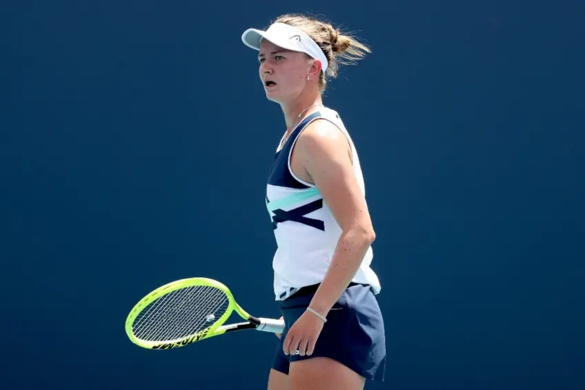 Rothesay Classic: Barbora Krejcikova reaches pre-quarters on a day marred with upsets