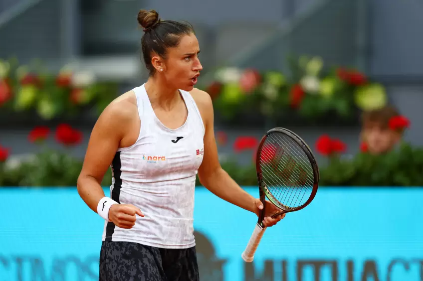 Sara Sorribes Tormo reacts to destroying Naomi Osaka in Madrid