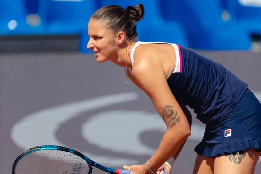 Strasbourg International: Karolina Pliskova, Angelique Kerber claim last-eight spots