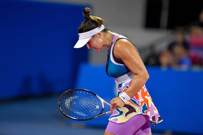 Thailand Open: No. 1 Bianca Andreescu survives mid-match wobble to enter semis