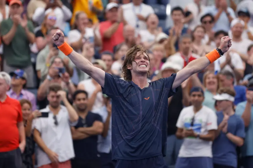 US Open: Andrey Rublev downs Jack Draper in four sets