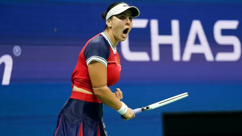 US Open: Bianca Andreescu bests Viktorija Golubic in late-night marathon