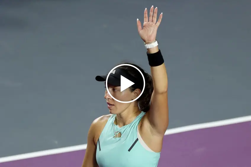 US star Jessica Pegula beats Sabalenka in an epic WTA Finals battle!