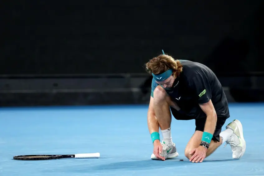 Watch: Andrey Rublev funnily struggles with court invader at Australian Open