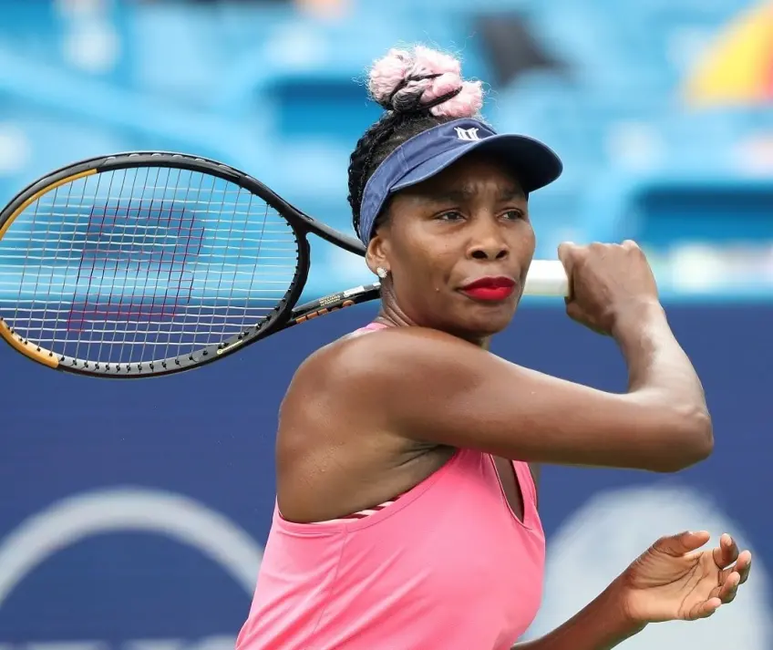 Western & Southern Open: Venus Williams rolls back time; ousts Veronika Kudermetova 